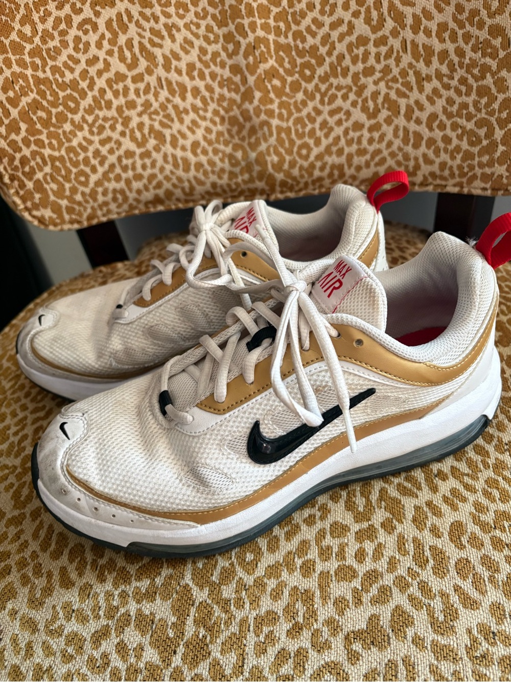 Nike Women’s White and Gold Nike Air Max